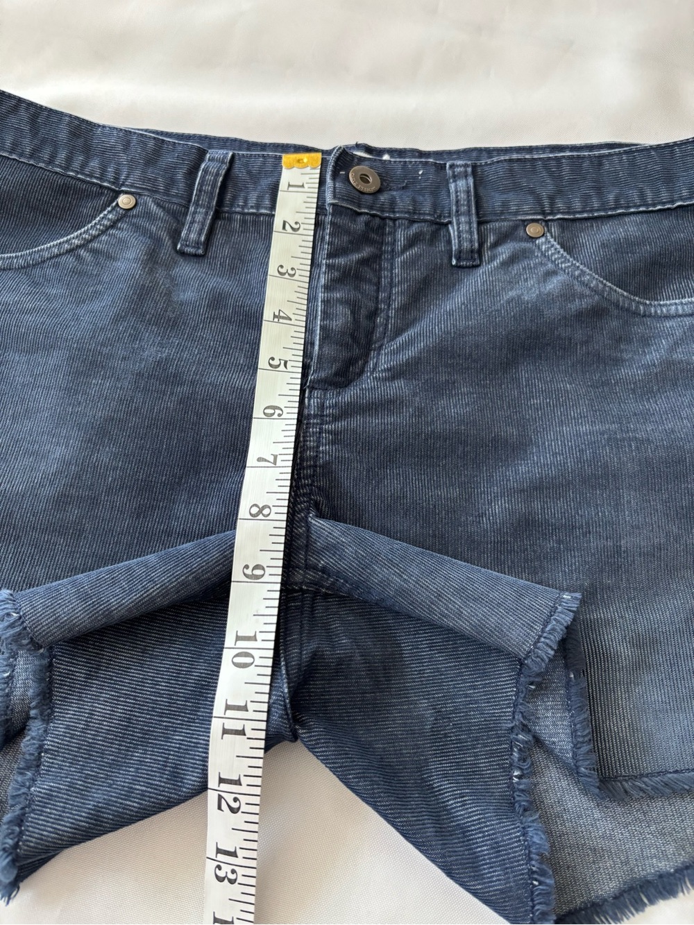 Carve Designs Organic Cotton Corduroy Raw Hem Shorts Women’s Size 8 - Picture 12 of 13